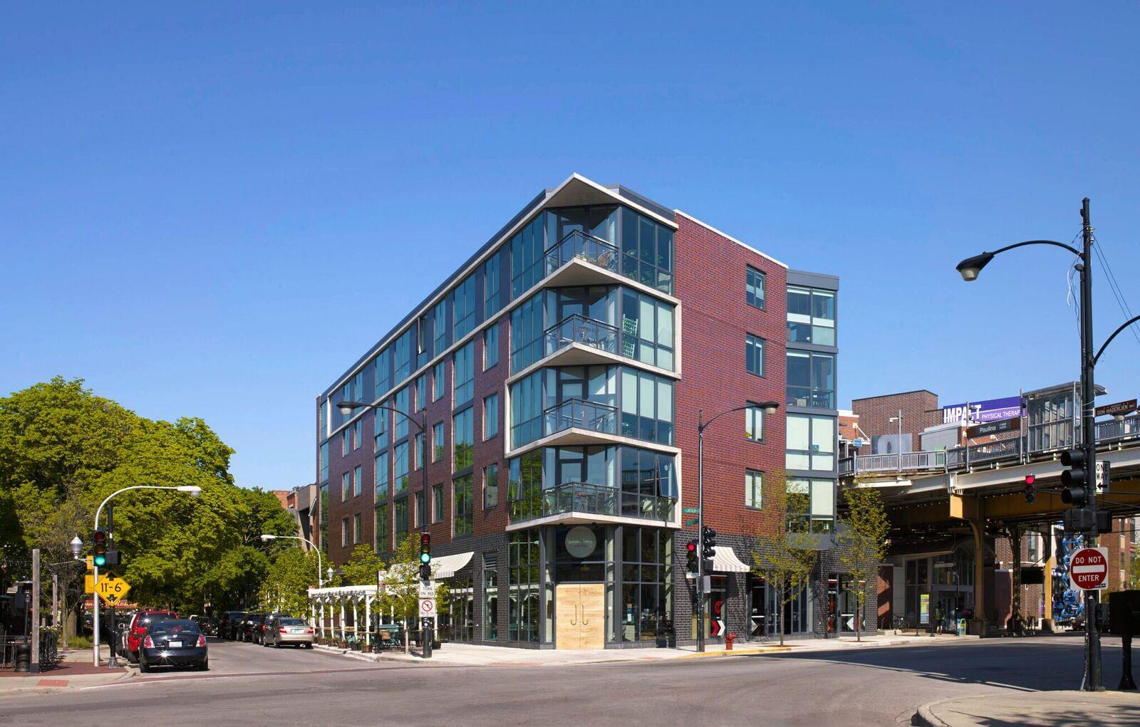 3400 N Lincoln (Centrum Lakeview)