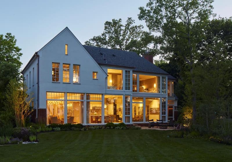Modern Lakeshore House