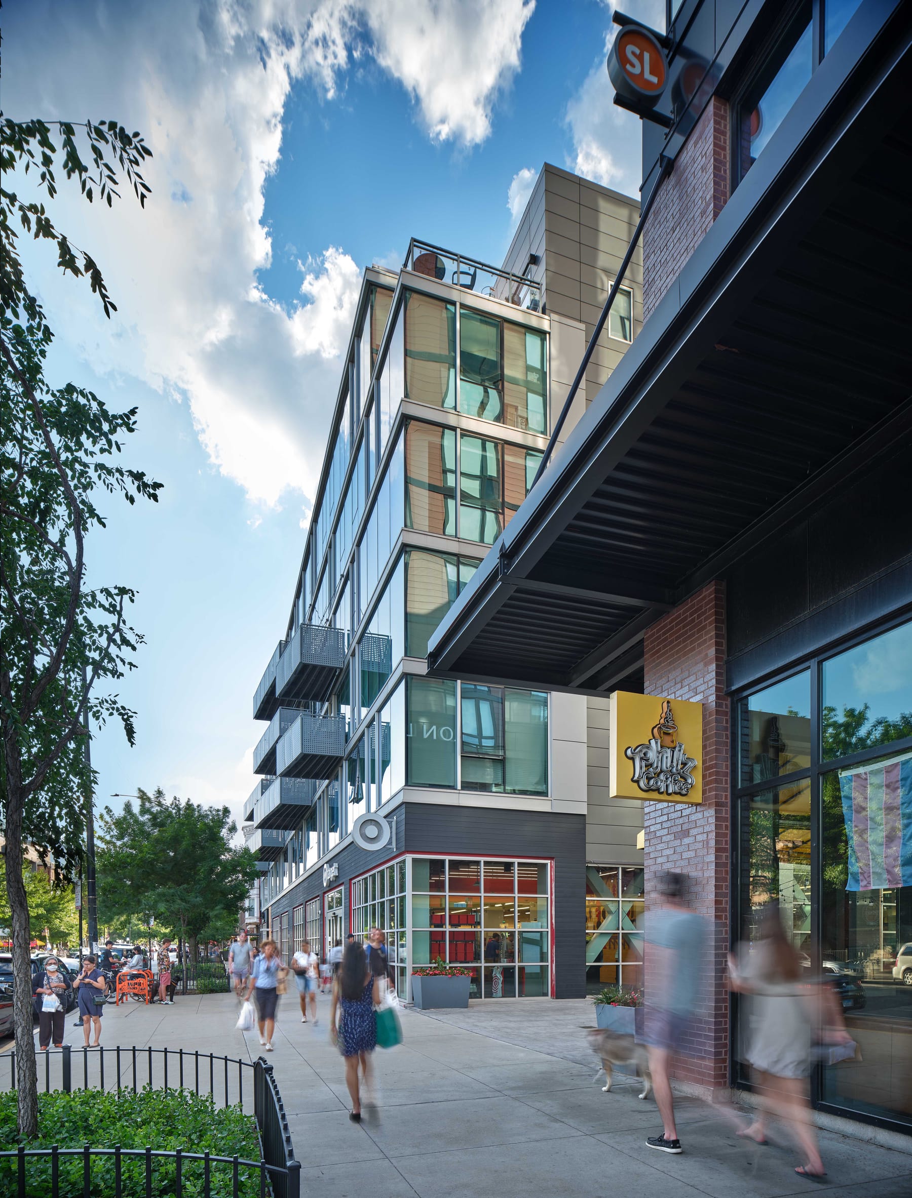 1664 W Division, image 4