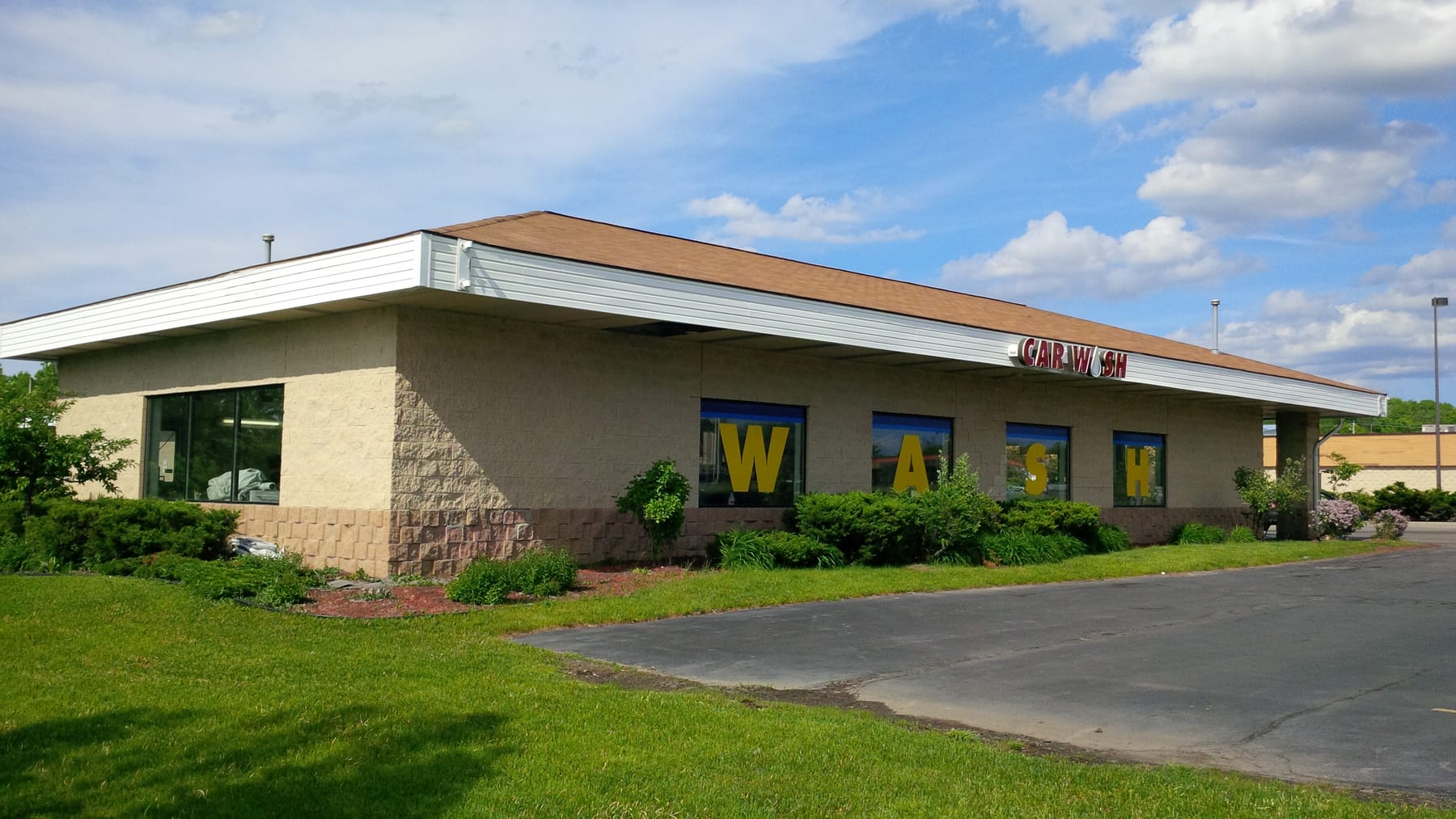 Full Service Car Wash, image 2