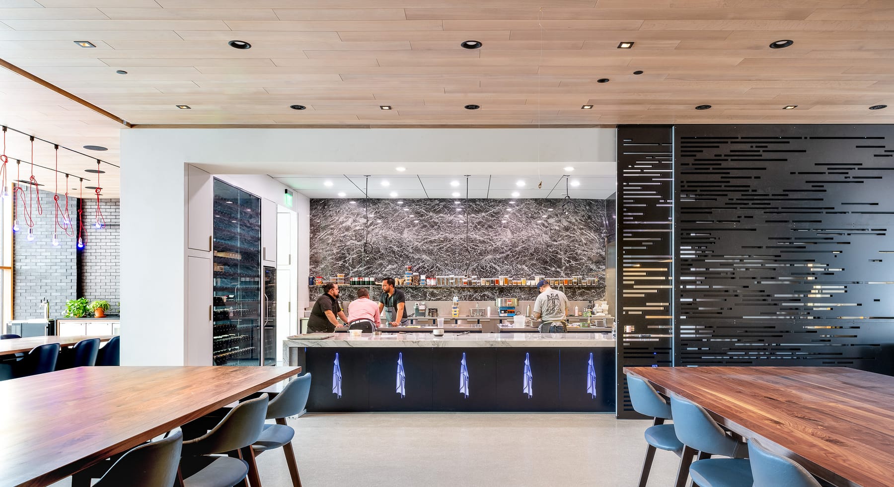 Travail Kitchen and Amusements, image 5