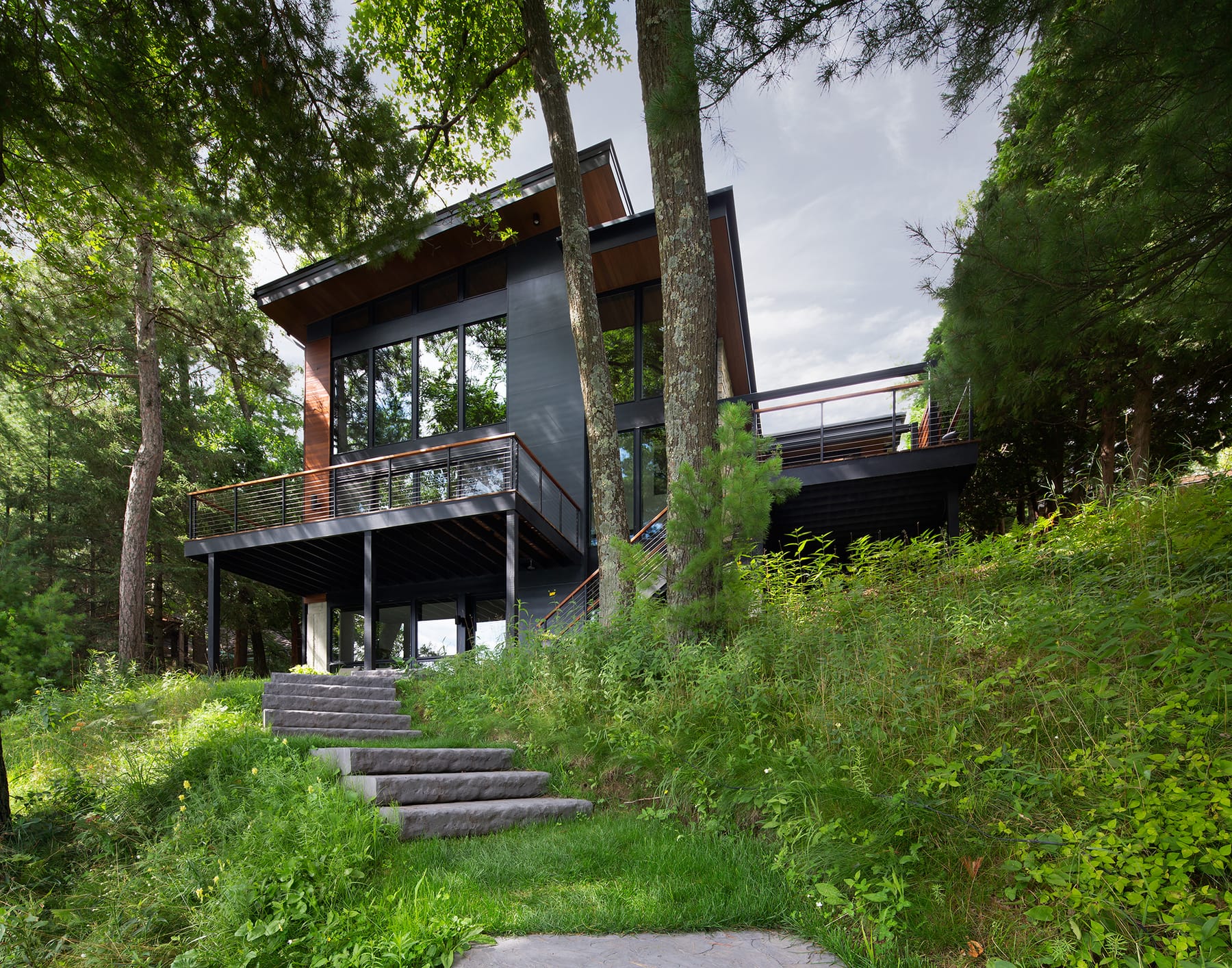 Chain O’Lakes Tree House, image 3