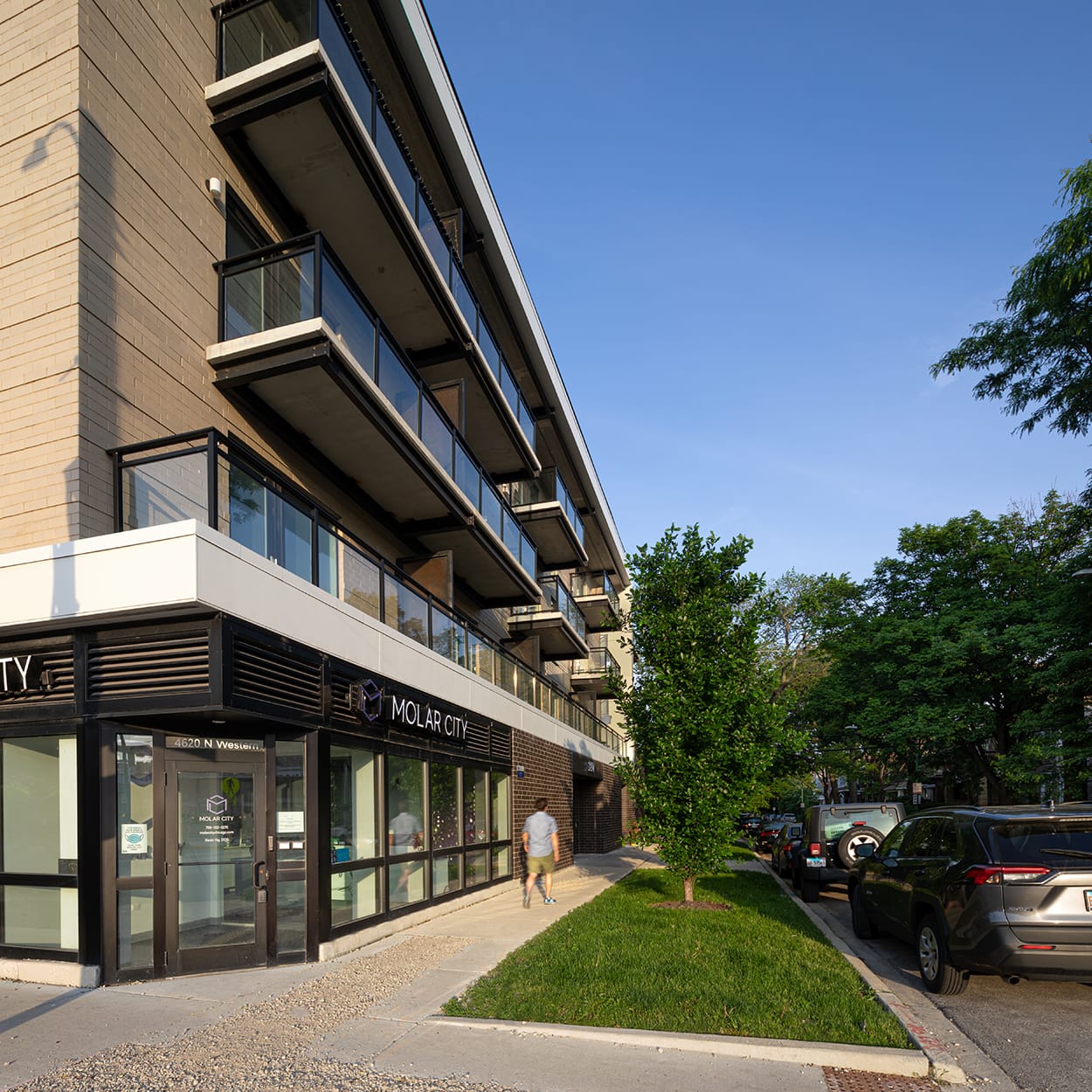 2407 W. Eastwood, image 6