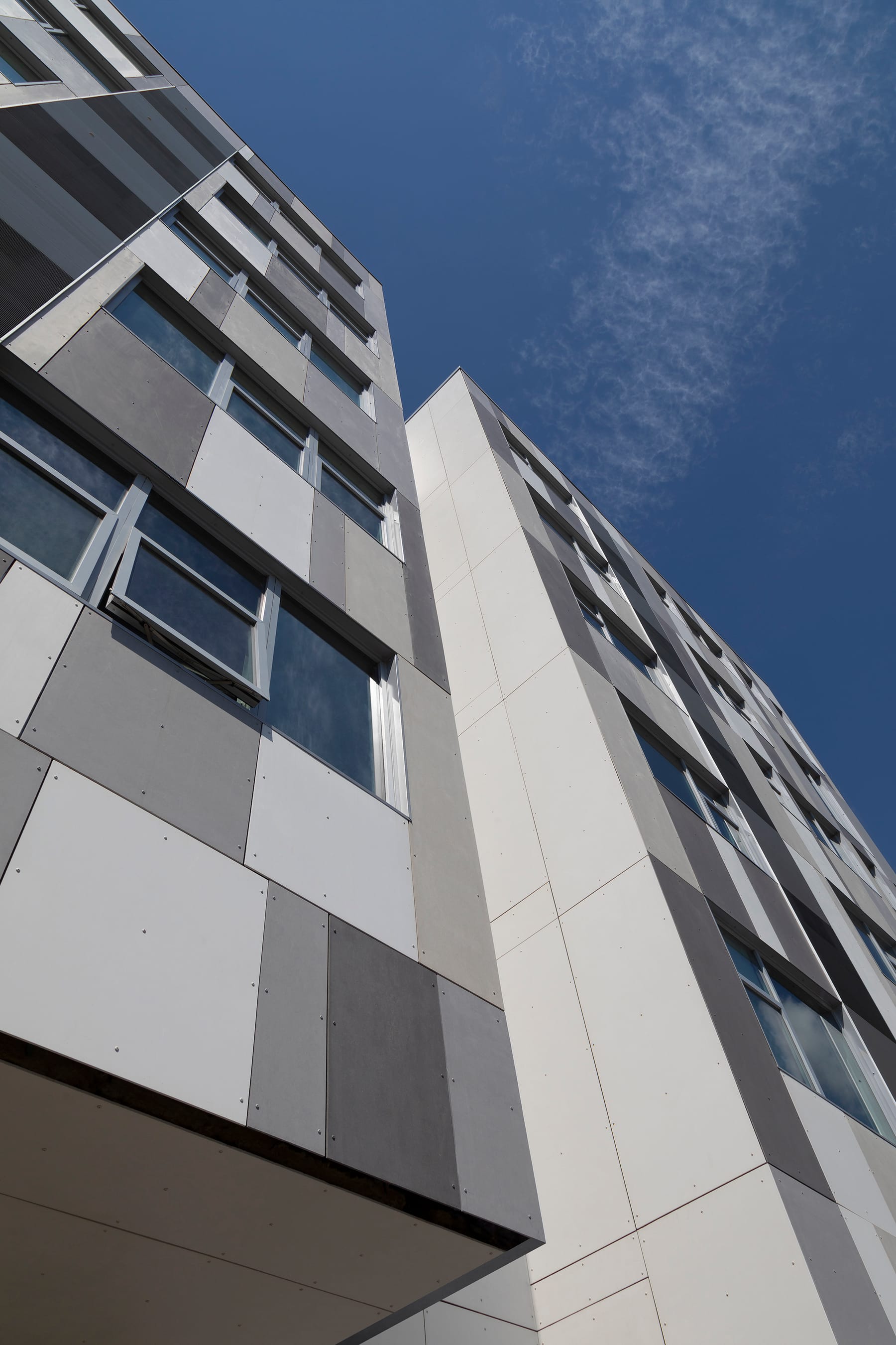 El Zocalo Apartments, image 3