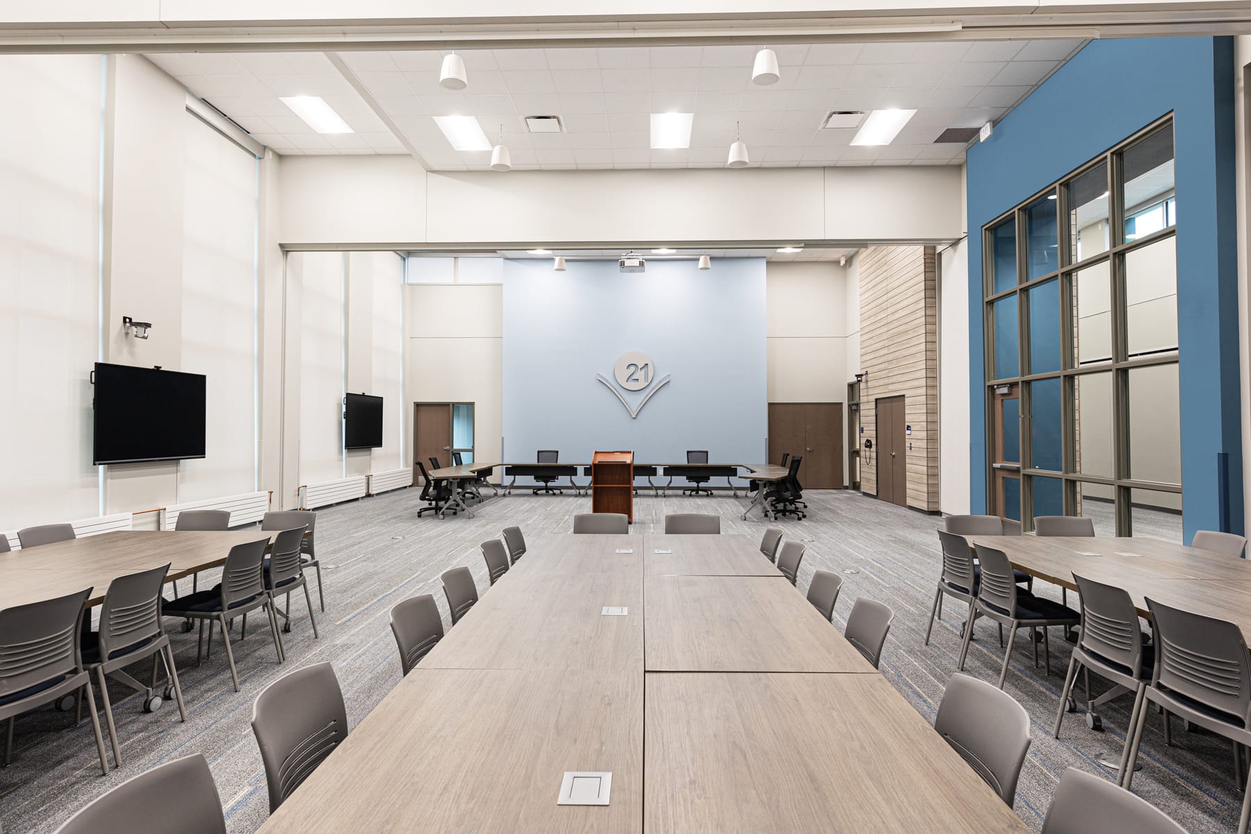 Community Consolidated School District 21 Community Service Center and Administrative Office, image 6