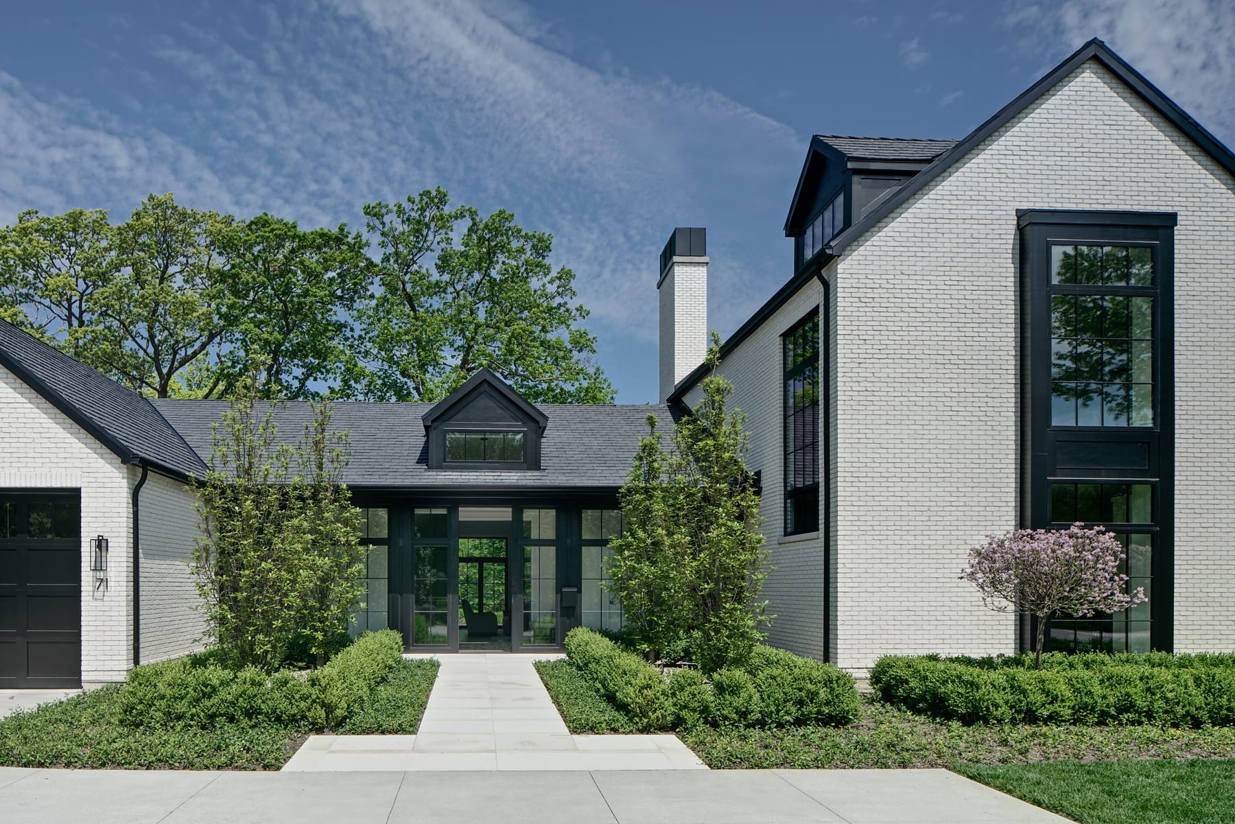 House on a Ravine, image 2