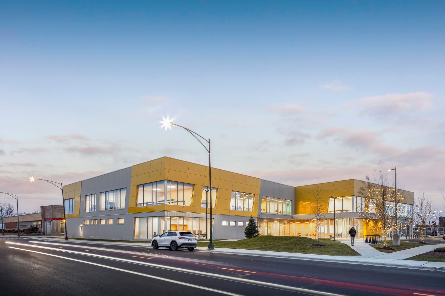 Esperanza Brighton Park Health Center, image 3