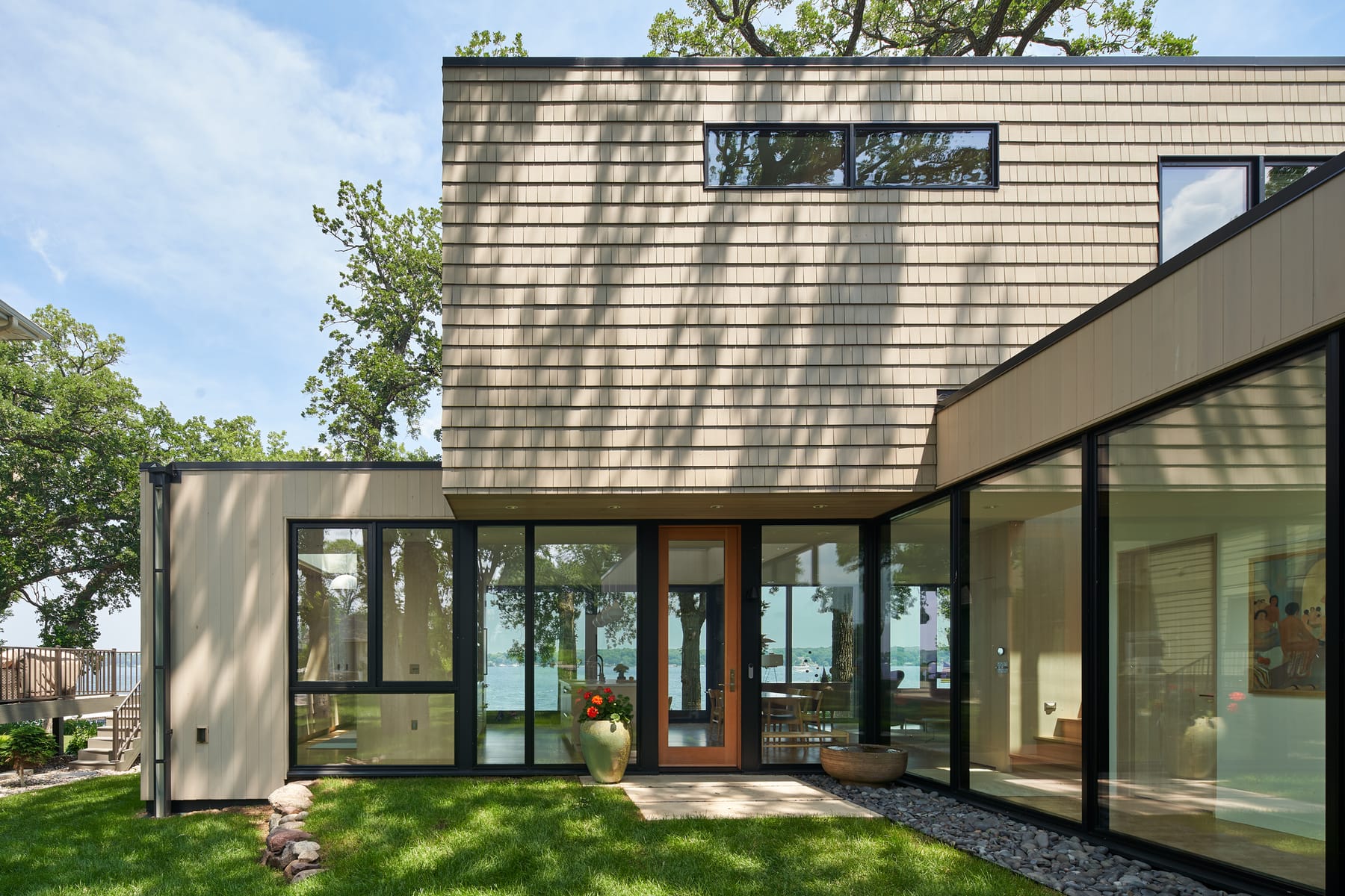 Manhattan Point Cabin, image 2