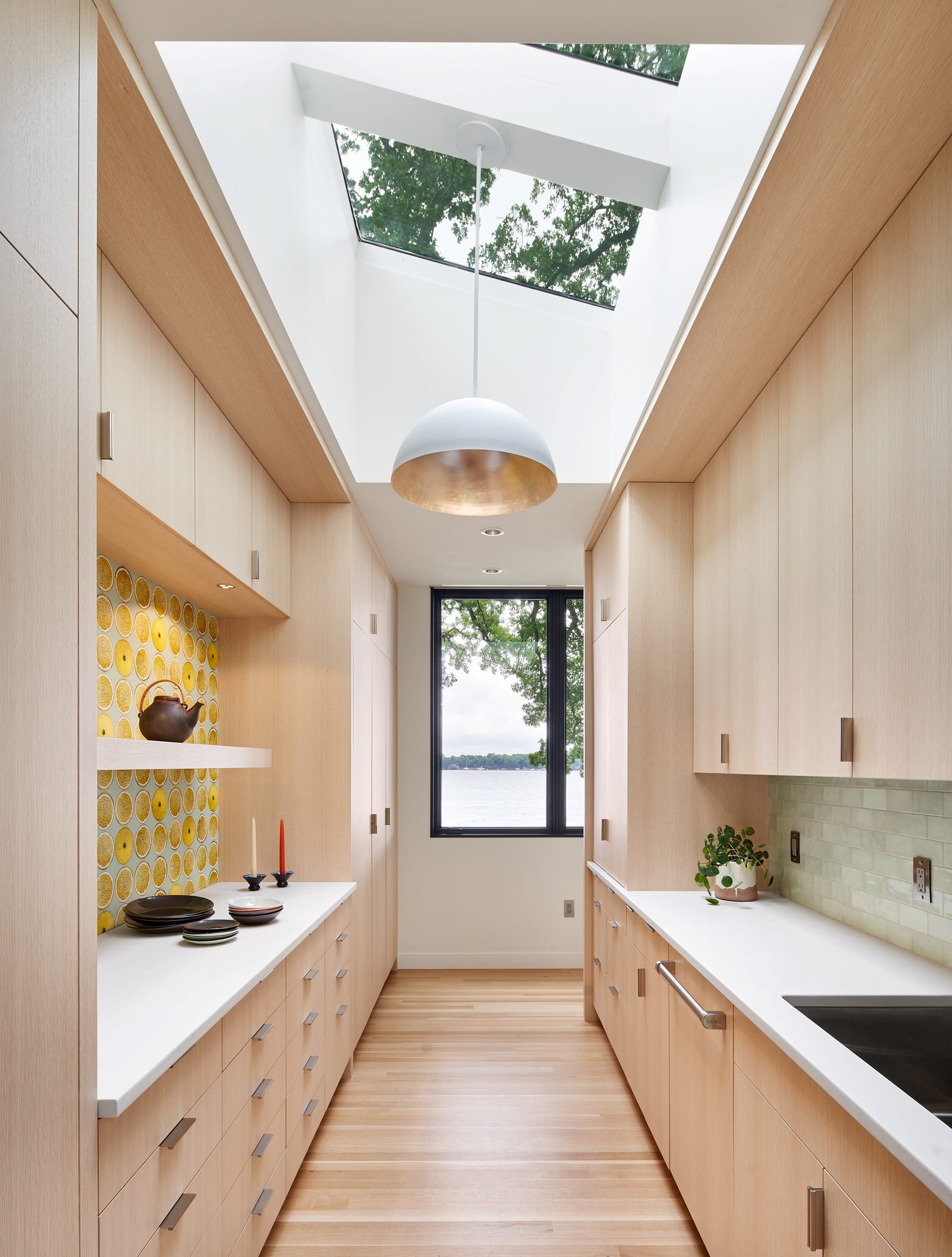 Manhattan Point Cabin, image 6