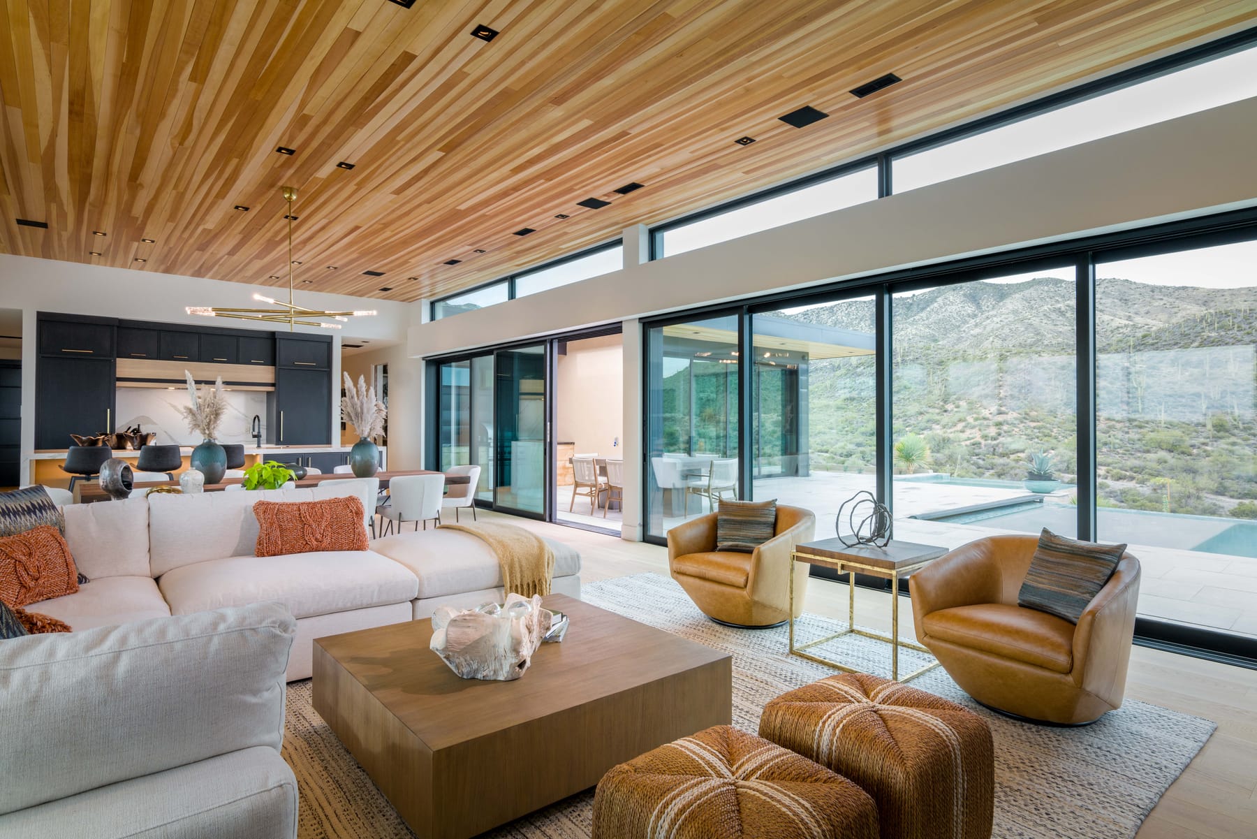 Desert Comfort Residence, image 3