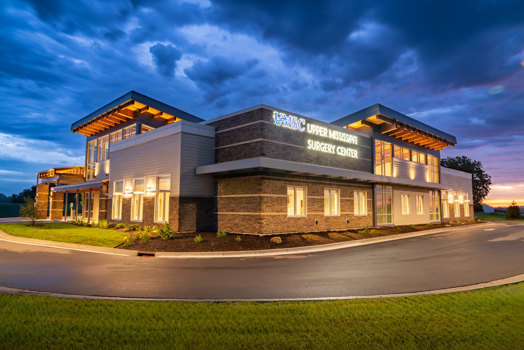Upper Mississippi Surgery Center, image 3
