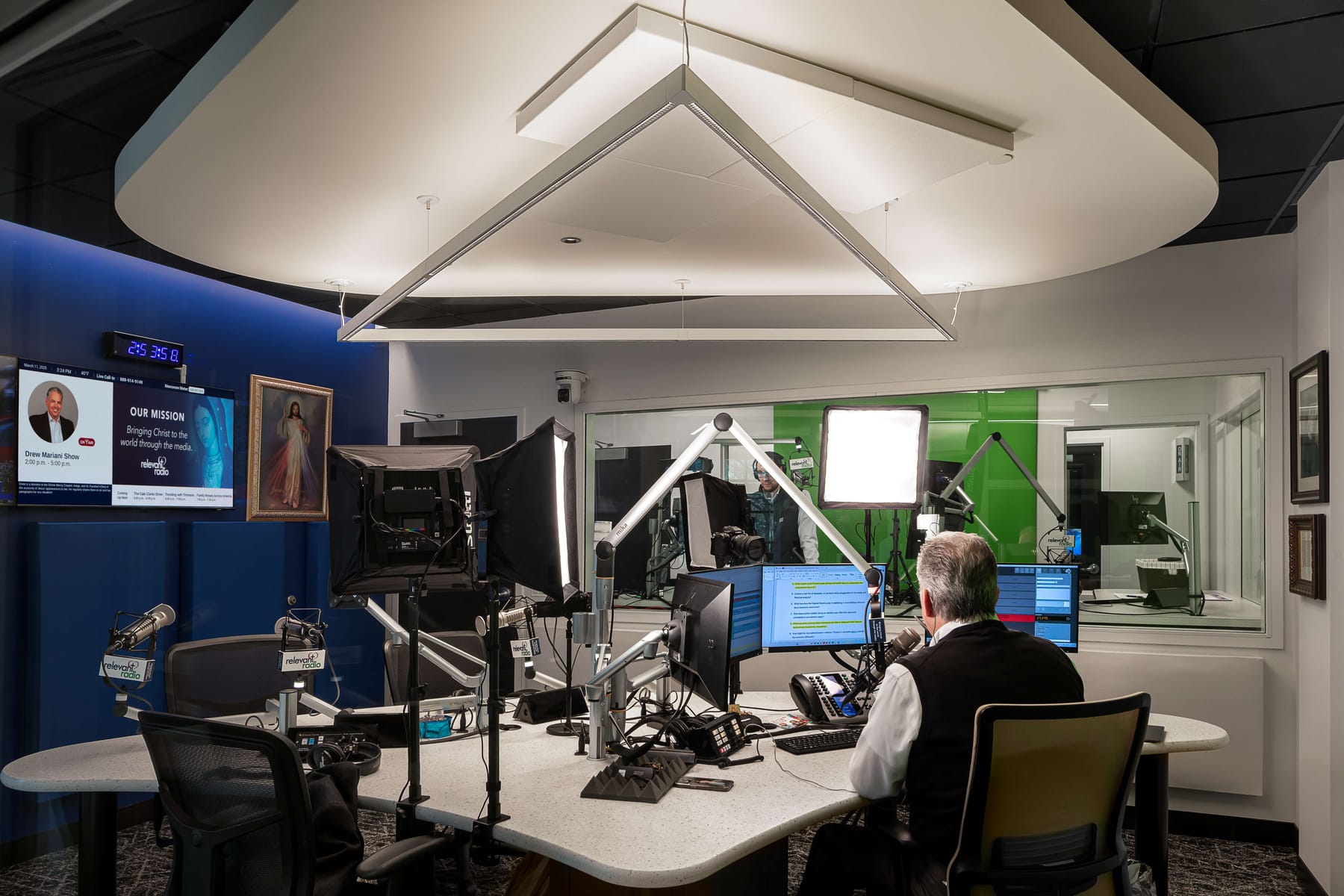 Relevant Radio Global Media Center, image 2