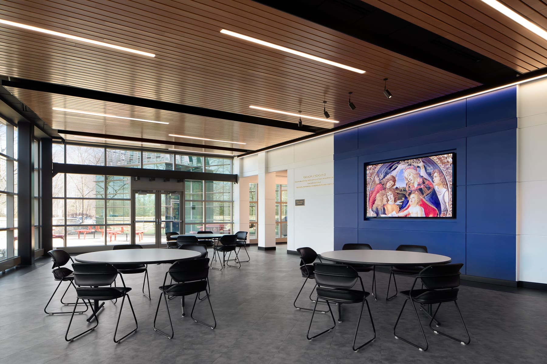 Relevant Radio Global Media Center, image 6