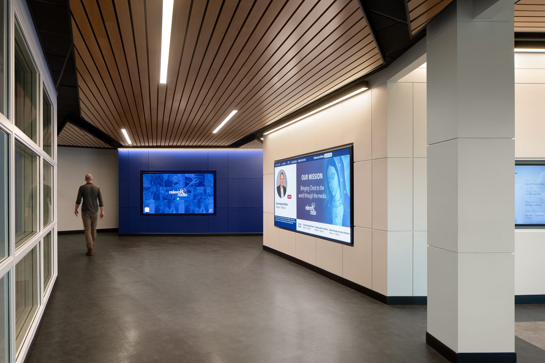 Relevant Radio Global Media Center, image 10