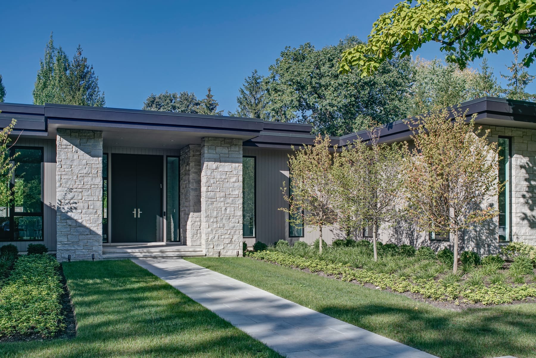 A Modern House Designed for Easy Living, image 2