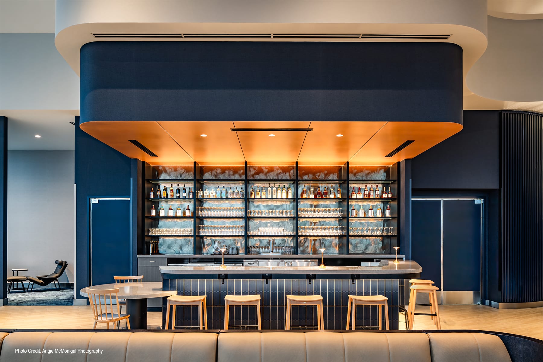 LOT Polish Airlines Lounge, image 2
