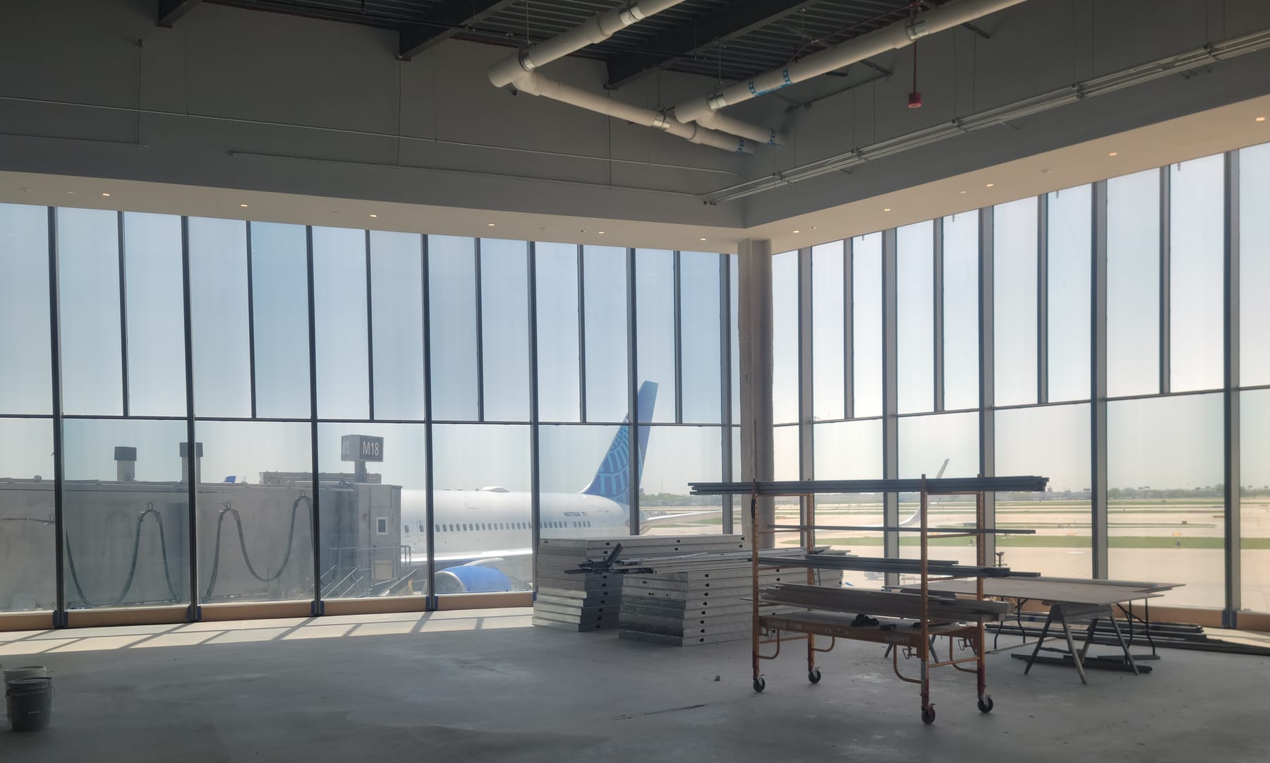 LOT Polish Airlines Lounge, image 6