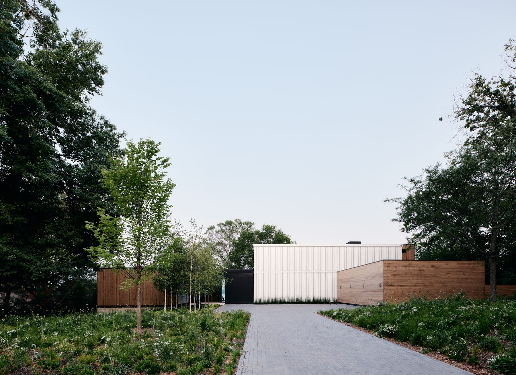 Lakeside Modern, image 3